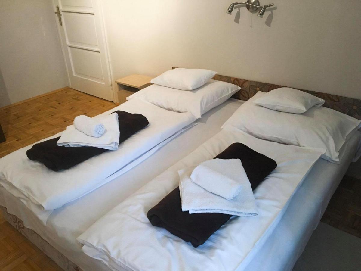 Tompos Vendeghaz Es Pince Hotel วิลานี ภายนอก รูปภาพ